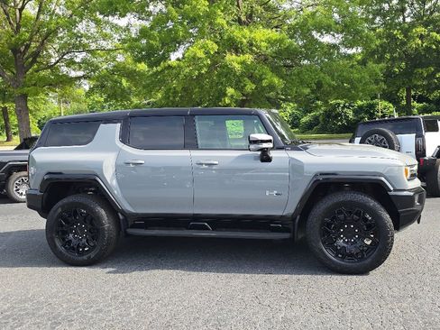 New 2025 GMC Hummer EV 2X image 2