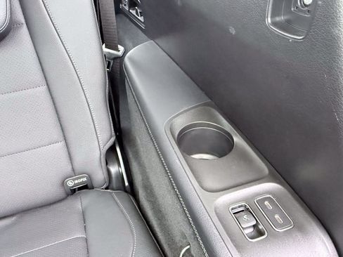 Used 2024 Mercedes-Benz GLS 450 4MATIC image 45