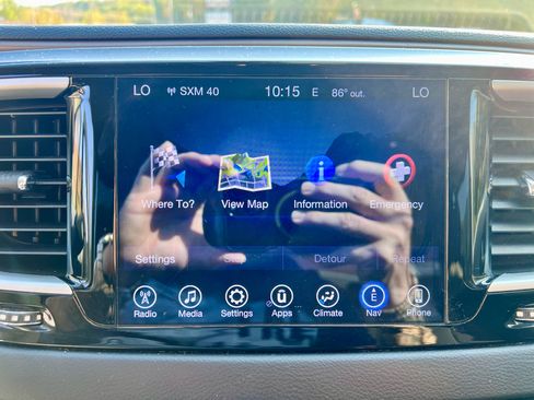 Used 2017 Chrysler Pacifica Touring Plus w/ Tire & Wheel Group image 15