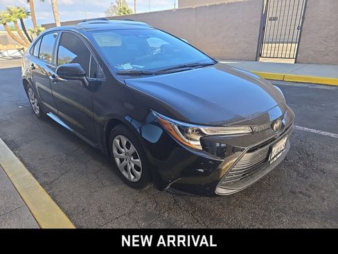 Used 2024 Toyota Corolla LE image 3