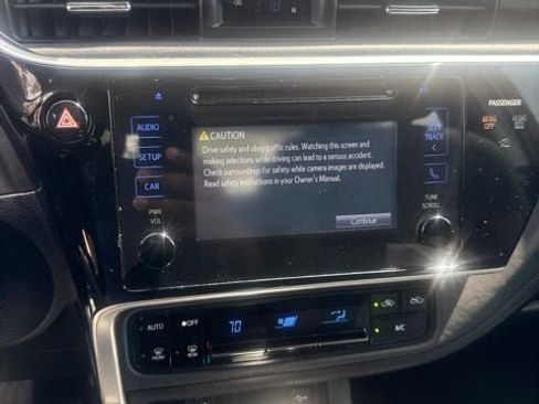 Used 2017 Toyota Corolla LE FWD image 5