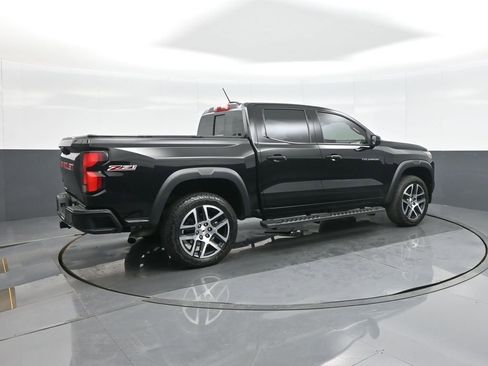 Used 2023 Chevrolet Colorado Z71 w/ Z71 Convenience Package 2 AWD/4WD image 7