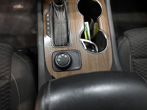 Used 2019 GMC Acadia SLE image 20