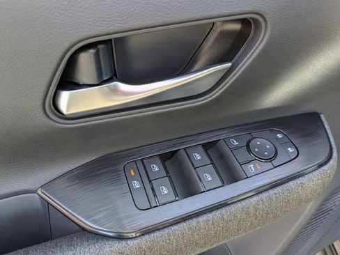 New 2026 Nissan Kicks SV w/ Cold Weather Package FWD image 12