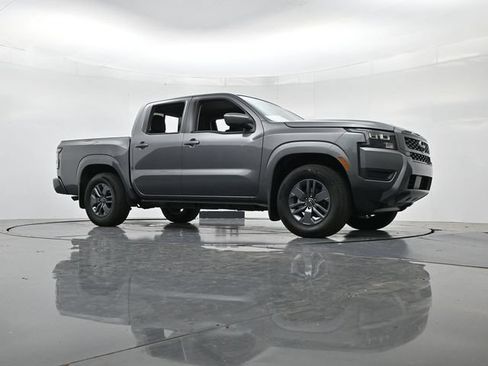 Used 2026 Nissan Frontier SV RWD image 33
