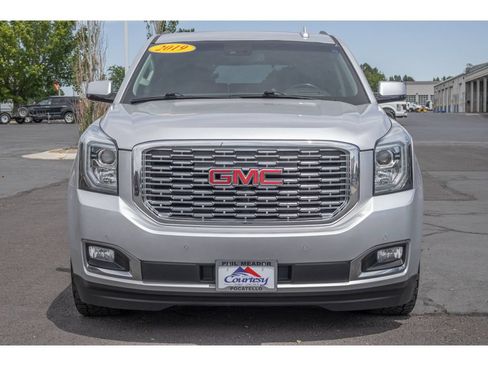 Used 2019 GMC Yukon Denali w/ Denali Ultimate Package AWD/4WD image 8