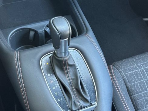 Certified 2025 Honda HR-V Sport image 23