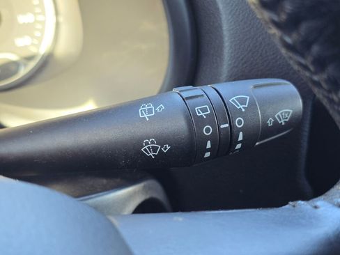 Used 2018 Jeep Renegade Altitude image 27