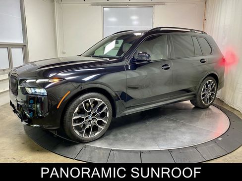 Used 2024 BMW X7 xDrive40i w/ M Sport Package AWD/4WD image 4