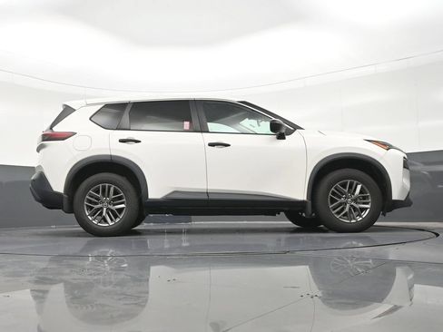 Used 2021 Nissan Rogue S FWD image 28