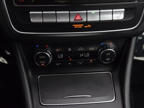 Used 2019 Mercedes-Benz GLA 250 image 28