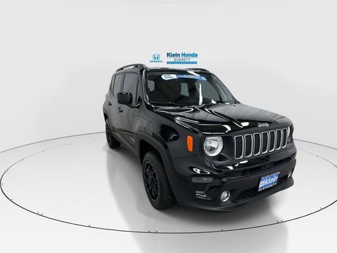 Used 2020 Jeep Renegade Latitude w/ Cold Weather Group AWD/4WD image 4