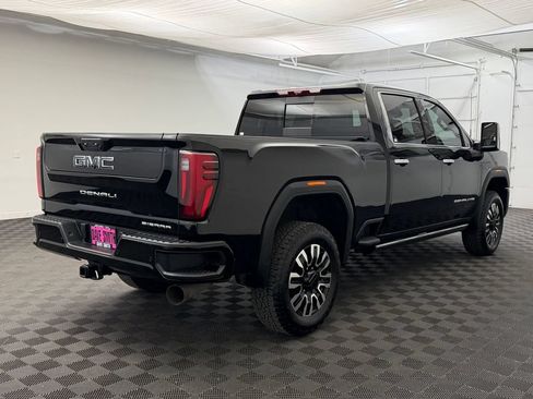Used 2025 GMC Sierra 2500 Denali Ultimate AWD/4WD image 9