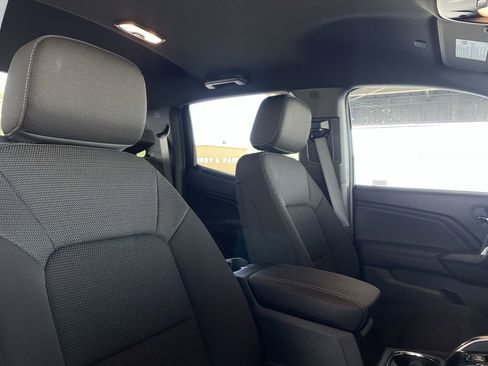 New 2025 GMC Canyon Elevation w/ Convenience Package image 27