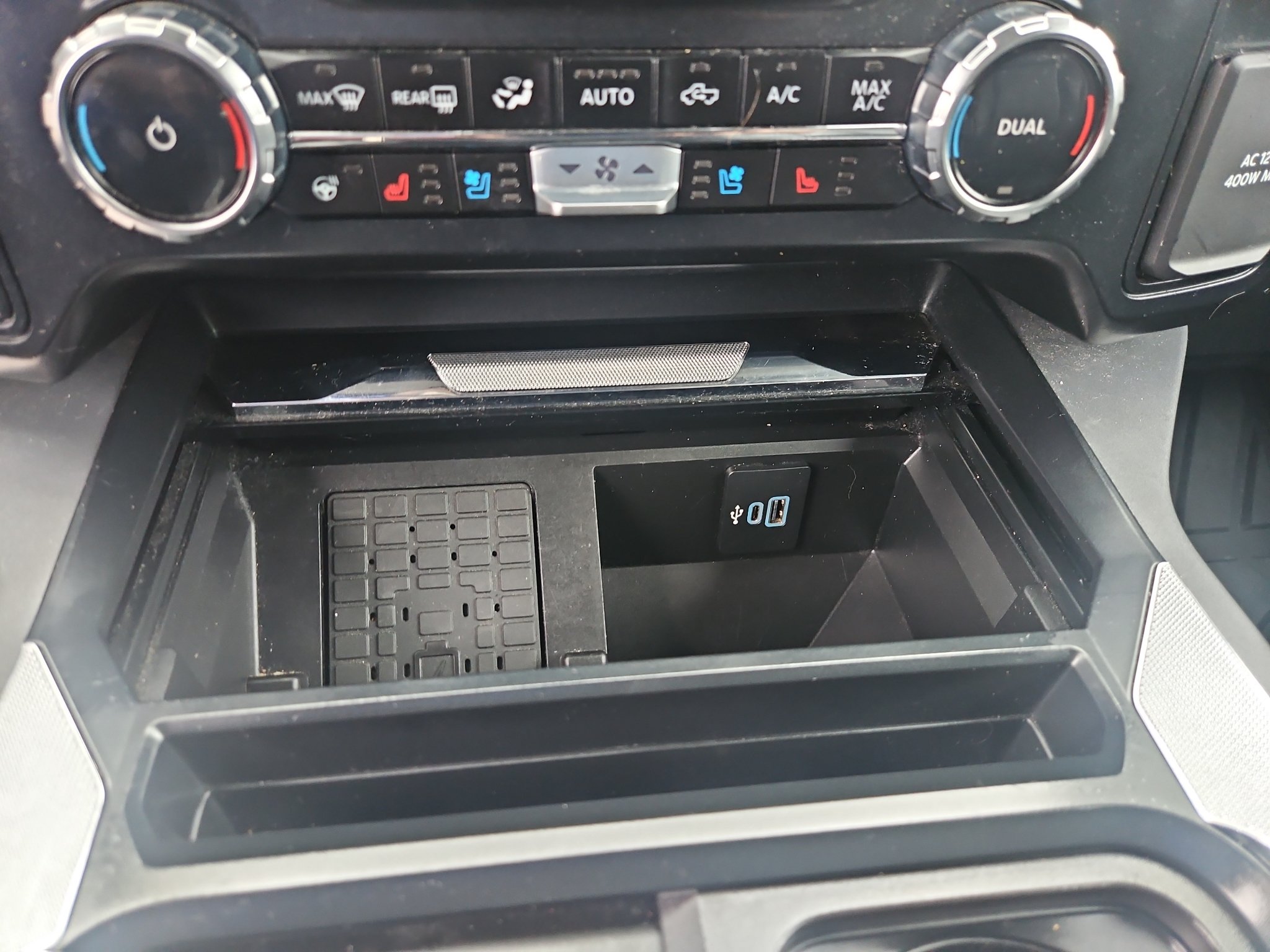 Used 2024 Ford F250 Lariat w/ Lariat Ultimate Package AWD/4WD image 23