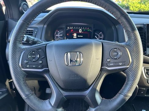 Used 2025 Honda Passport TrailSport image 21