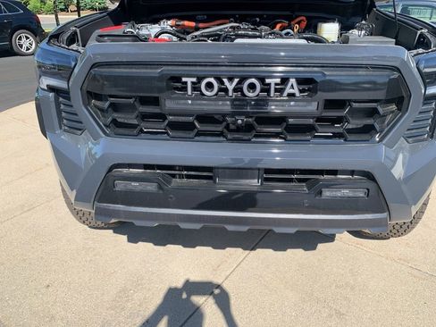 Used 2025 Toyota Tacoma TRD Pro w/ Tow Tech Package AWD/4WD image 19