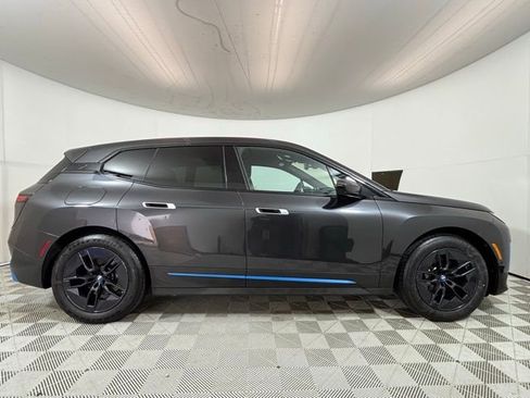 Certified 2023 BMW iX xDrive50 w/ Premium Package AWD/4WD image 8