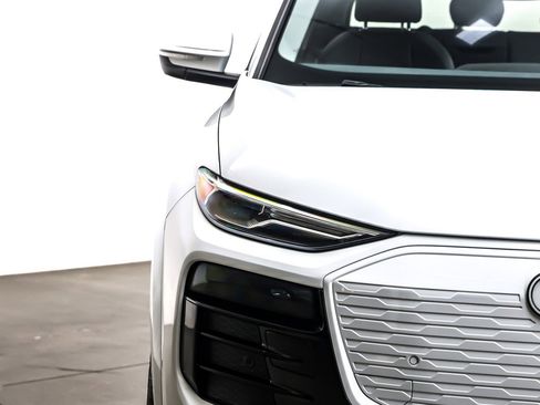 Used 2025 Audi Q6 e-tron Premium w/ Convenience Package image 15