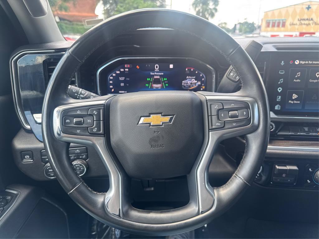 Used 2025 Chevrolet Silverado 2500 LT w/ Convenience Package AWD/4WD image 15