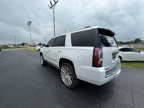 Used 2017 GMC Yukon Denali AWD/4WD image 4