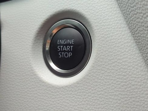 Used 2025 Toyota Corolla SE FWD image 24