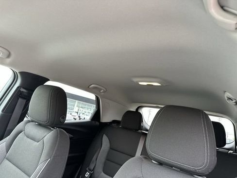 Used 2024 Chevrolet TrailBlazer LT FWD image 18