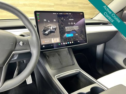 Used 2025 Tesla Model Y Performance AWD/4WD image 10