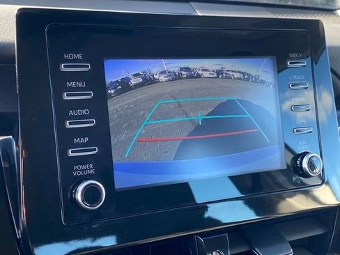 Used 2023 Toyota Camry SE image 9