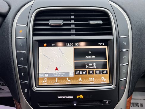 Used 2017 Lincoln MKX Reserve w/ Driver Assistance Package image 14