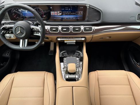 New 2026 Mercedes-Benz GLS 450 4MATIC image 12