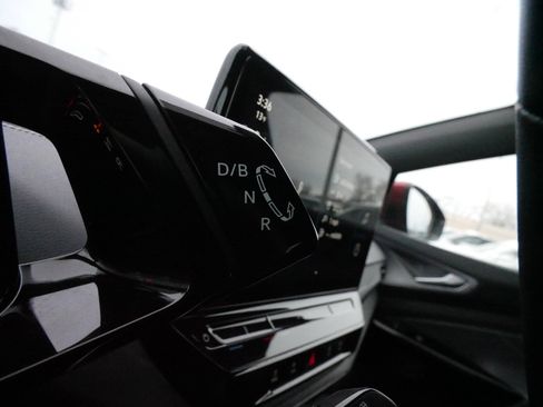 Certified 2023 Volkswagen ID.4 Pro S image 24