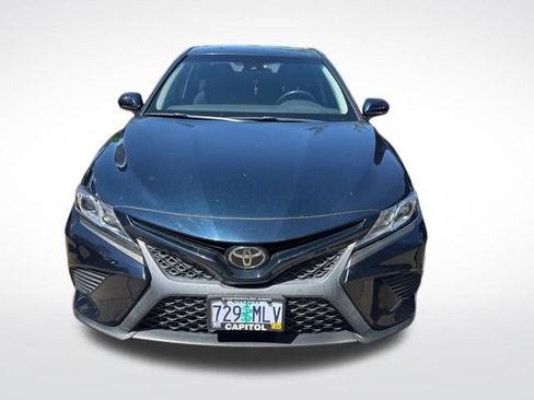 Used 2018 Toyota Camry SE FWD image 7