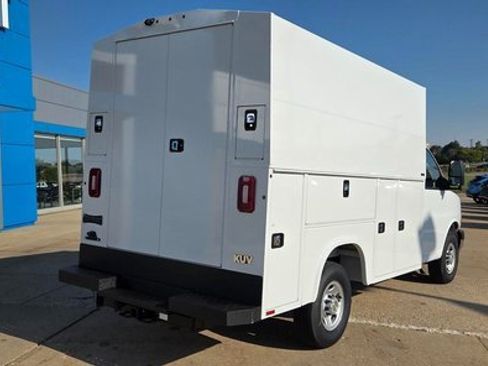 New 2025 Chevrolet Express 3500 w/ Power Convenience Package image 2