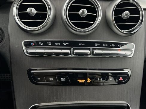 Used 2022 Mercedes-Benz GLC 300 4MATIC image 17