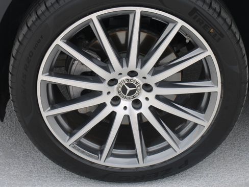 Used 2022 Mercedes-Benz GLB 250 4MATIC image 9
