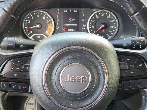 Certified 2020 Jeep Renegade Altitude FWD image 8