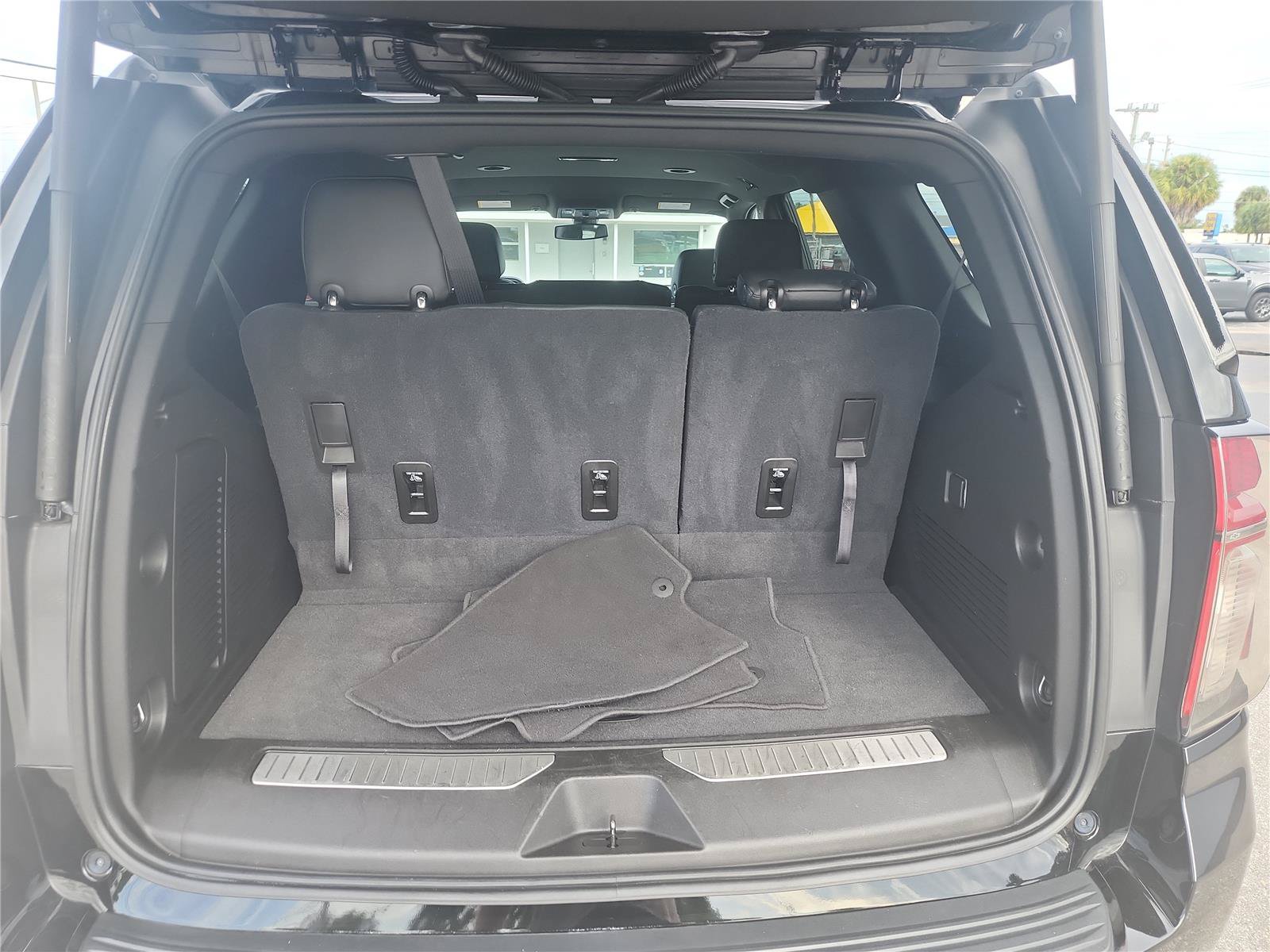 Used 2021 Chevrolet Tahoe Z71 AWD/4WD image 23