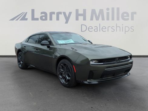 New 2026 Dodge Charger R/T w/ Driver Convenience Group AWD/4WD image 7