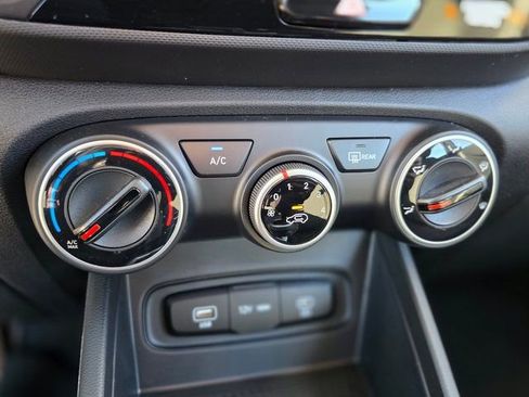 New 2026 Hyundai Venue SE image 27