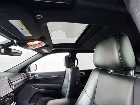 Used 2022 Jeep Grand Cherokee Limited image 21