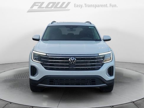 New 2026 Volkswagen Atlas SE FWD image 2