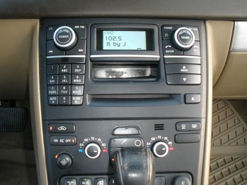 Used 2013 Volvo XC90 3.2 image 40