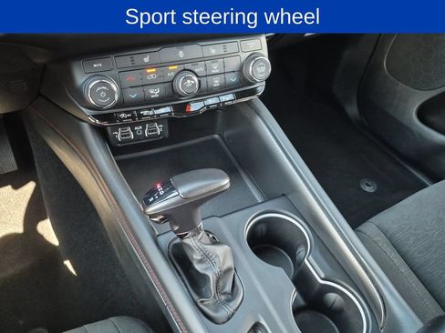 Used 2025 Dodge Durango GT AWD/4WD image 19