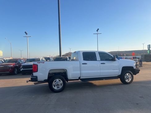 Used 2019 Chevrolet Silverado 2500 W/T w/ WT Convenience Package image 9