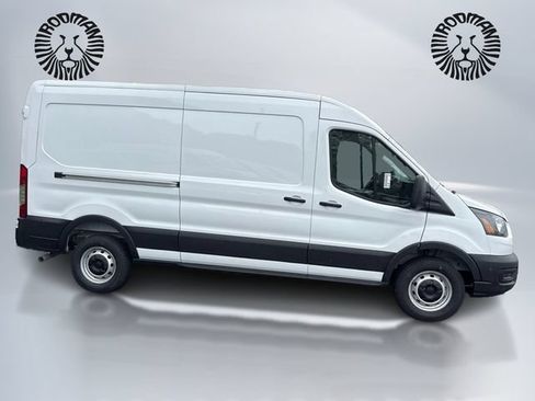New 2026 Ford Transit 250 148 Medium Roof w/ Load Area Protection Package RWD image 5