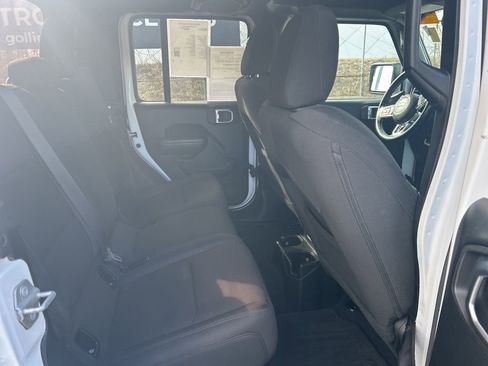 Certified 2020 Jeep Gladiator Sport w/ Quick Order Package 24S image 10