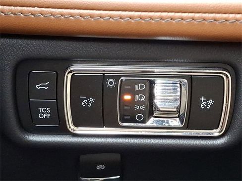 Certified 2023 Lincoln Nautilus Reserve image 26