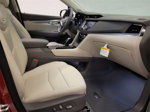 New 2026 Cadillac XT5 Premium Luxury w/ LPO, ONYX Package image 14