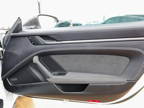 Certified 2022 Porsche 911 Carrera GTS image 26